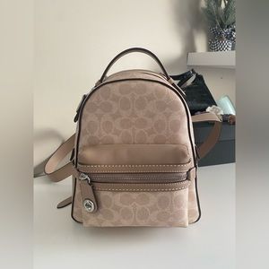 COACH Campus Backpack 23 in Signature Canvas (Colour: Lh/Sand Taupe)